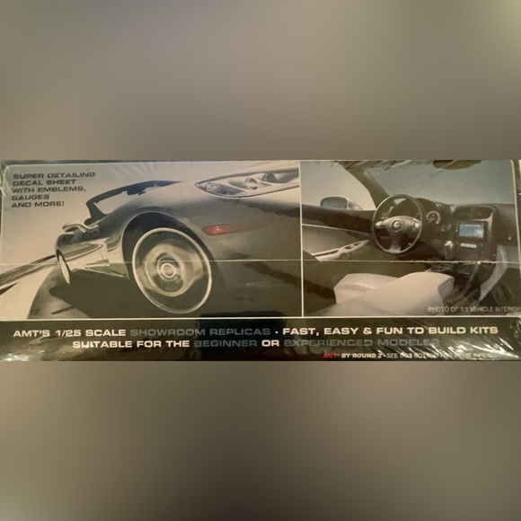 AMT 2010 Corvette Convertible
Amt677 Model Kit Showroom
Replicas - Picture 2 of 3